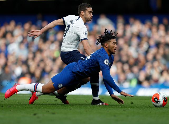 两战28扣15中+2拦6发：女排17岁1.82米重炮手太稳 再冲最佳主攻？