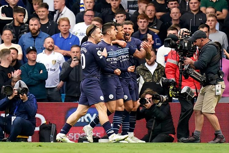 阿森纳3-1拜仁，廷贝尔、马杜埃凯、马丁内利破门，诺伊尔送礼