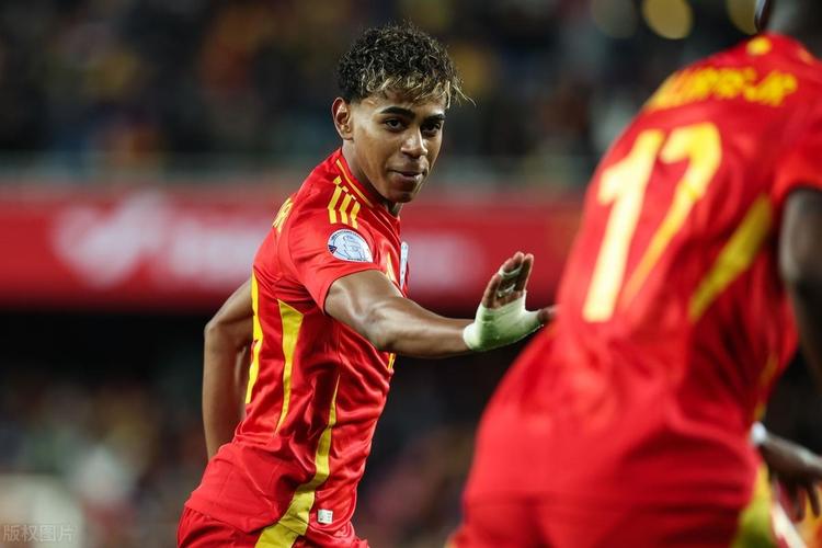 神户主帅：我们知道申花球员的水平，开始阶段我们一度被压制（神户主帅：申花球员实力不俗，我们在开场阶段曾被压制）