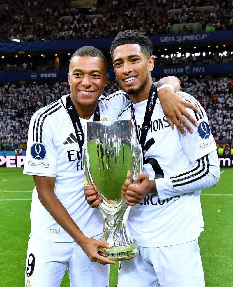 斯洛文尼亚主帅：奥布拉克感到不适，将缺席与瑞典的比赛